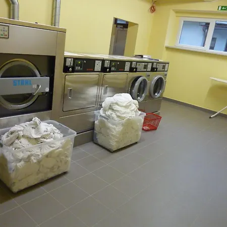 ホテル エモネック 3*