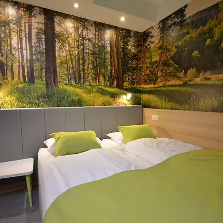 エモネック 3* リュブリャナ