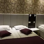 Hotel Emonec