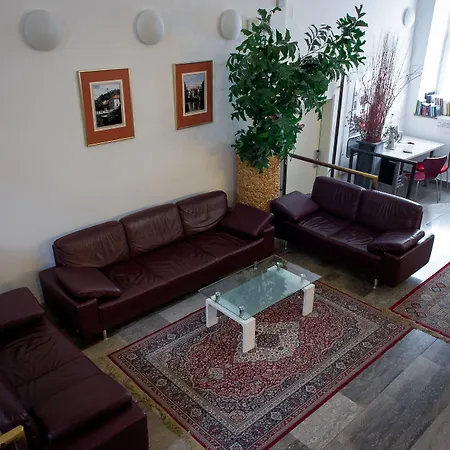 Emonec Hotel 3*