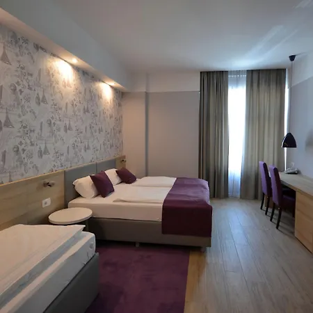 Hotell Emonec