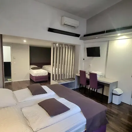 Emonec Hotell