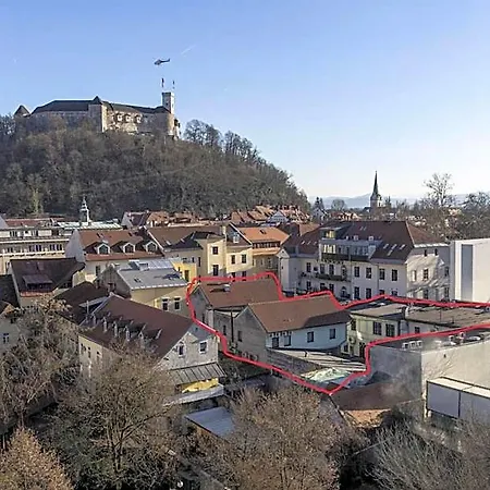 Emonec Hotel 3*