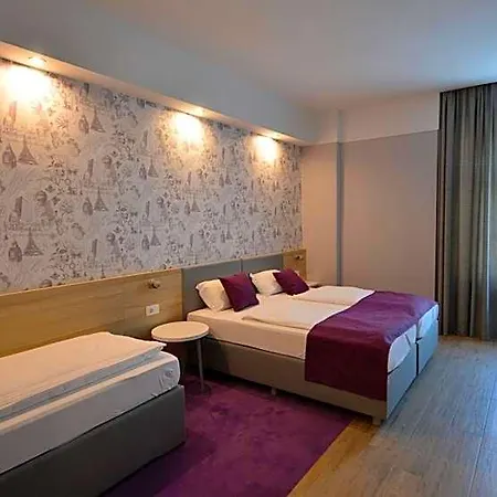 Emonec 3* Ljubljana