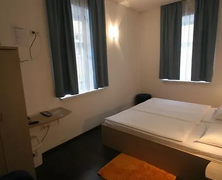Emonec Ξενοδοχείο 3*