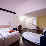 إمونيك