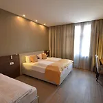 إمونيك فندق 3*