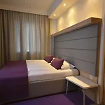 فندق إمونيك 3*