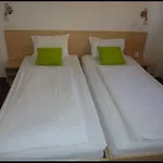 فندق إمونيك 3*